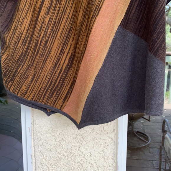 Curio Top - Picture 6 of 9